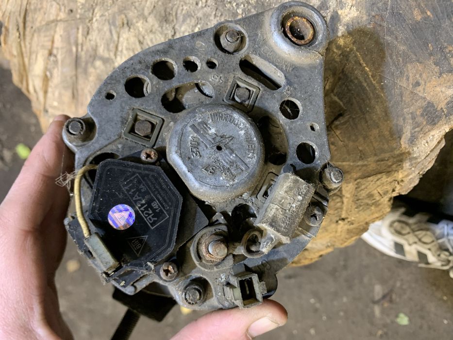 Продам генератор ваз