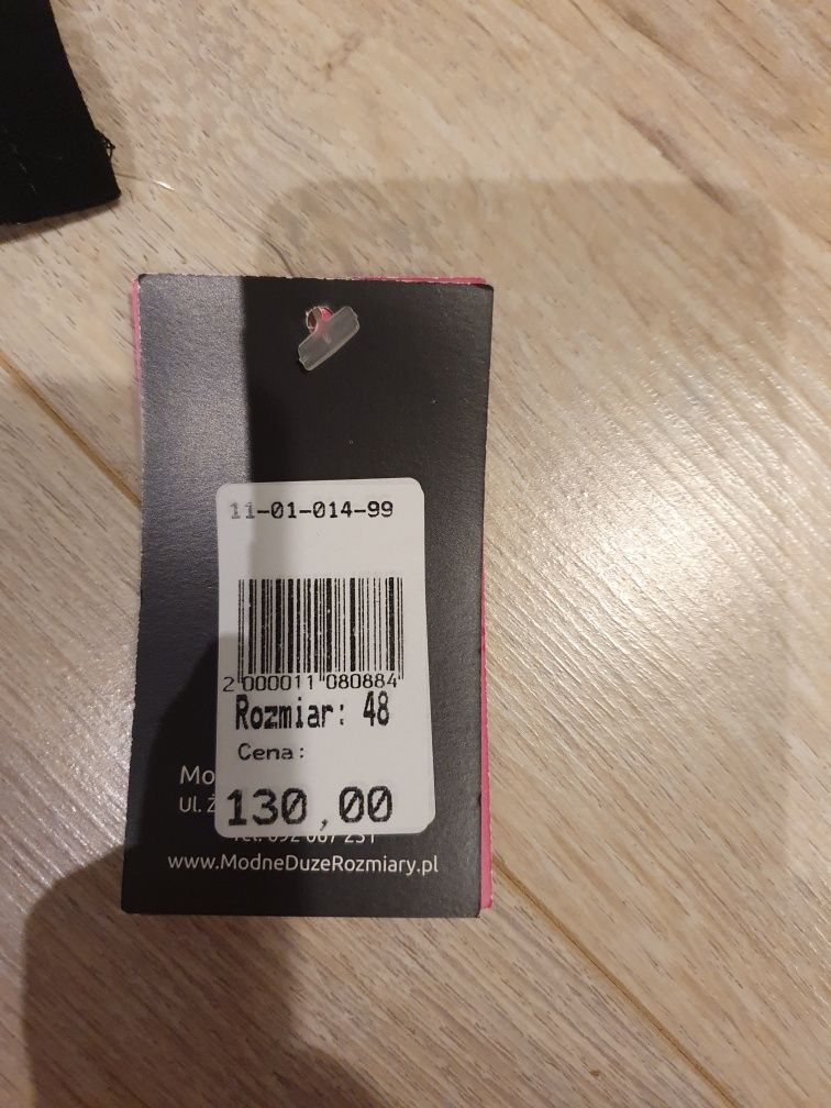 Piękna elegancka długa bluzka wzorzysta
