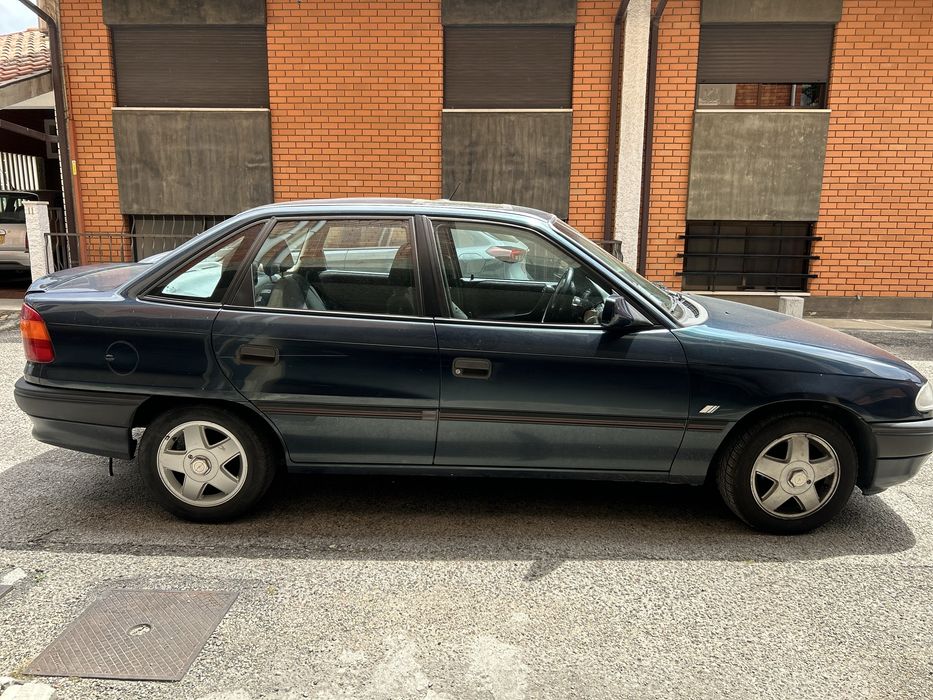 Opel astra 1.4 gasolina