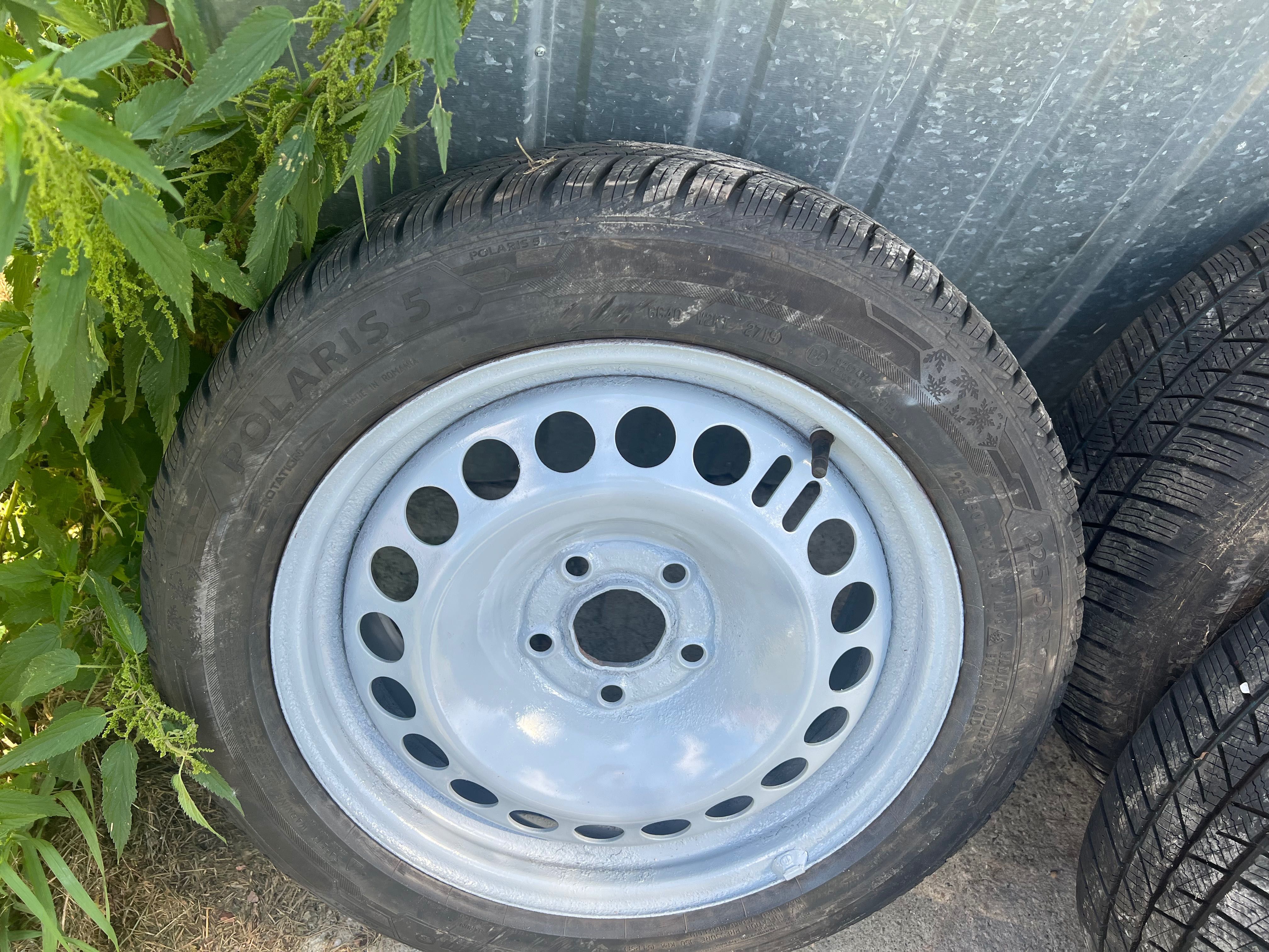Felgi stalowe z oponami  zimowymi Polaris 225 ,50, 17.opel 5x120
