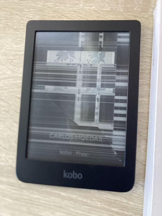 Kobo Clara HD a precisar de ecrã