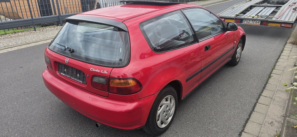 Honda Civic 1.5i Jajko