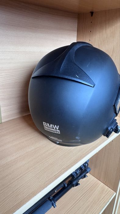 Capacete BMW com visor se sol