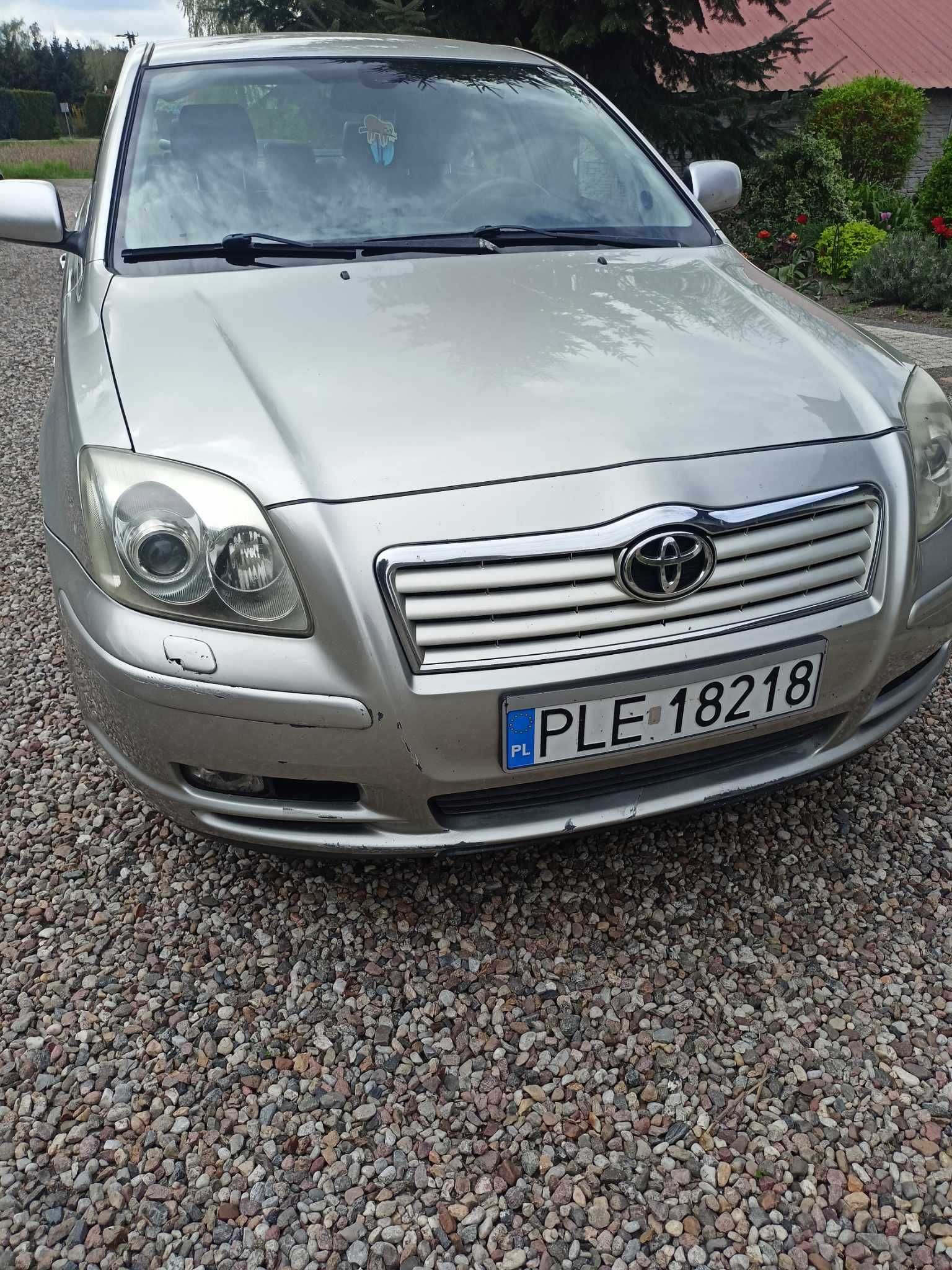 Sprzedam Toyota Avensis 2.2