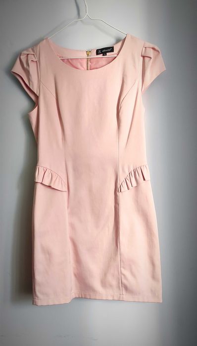 Платье розовое attentif