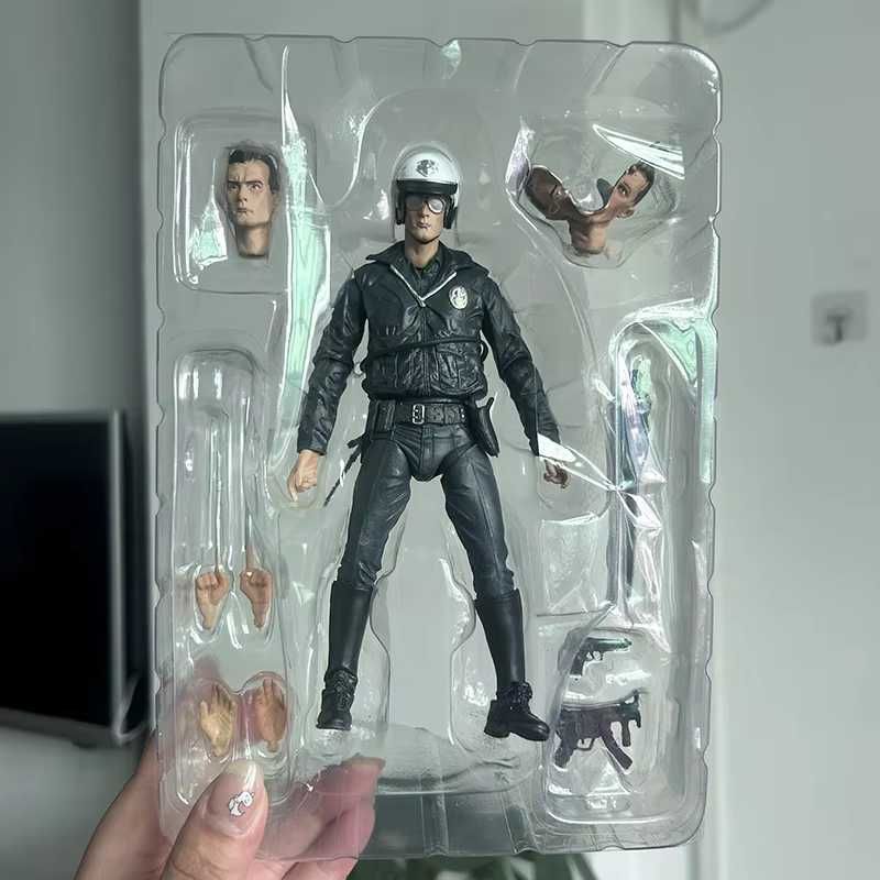 Figurka NECA Terminator T-100