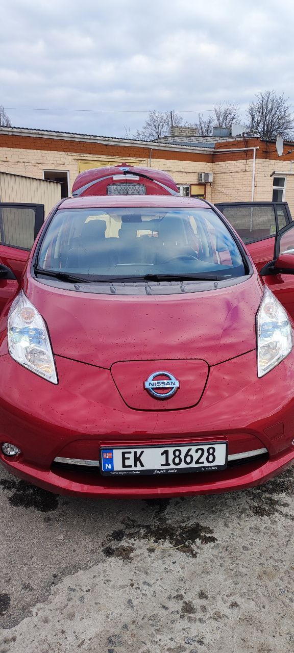 Nissan LEAF 30 kWh 2016 рік