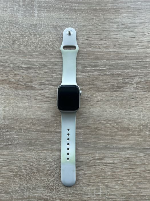 Apple Watch SE (32Гб)
