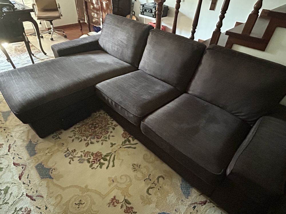 Sofá 3 lugares, com chaise longue (KIVIK)