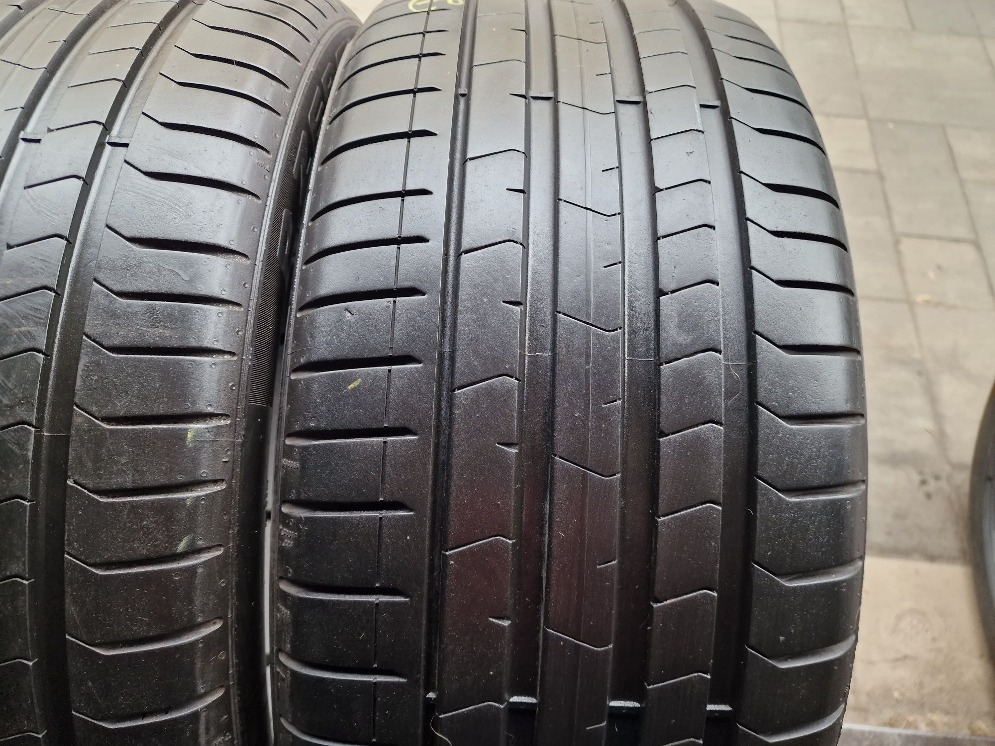 Пара летних шин 275/35 R22 Pirelli Pzero Pz4