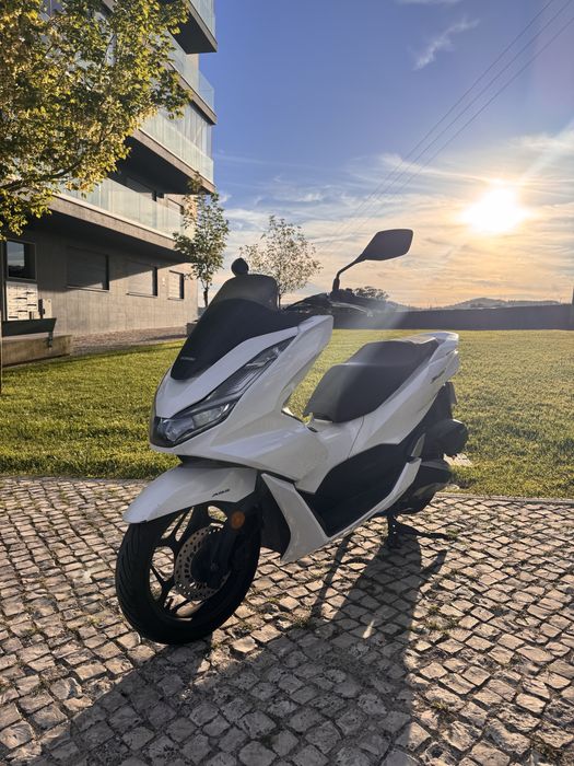 Honda pcx 2021 (Ótimo Estado)
