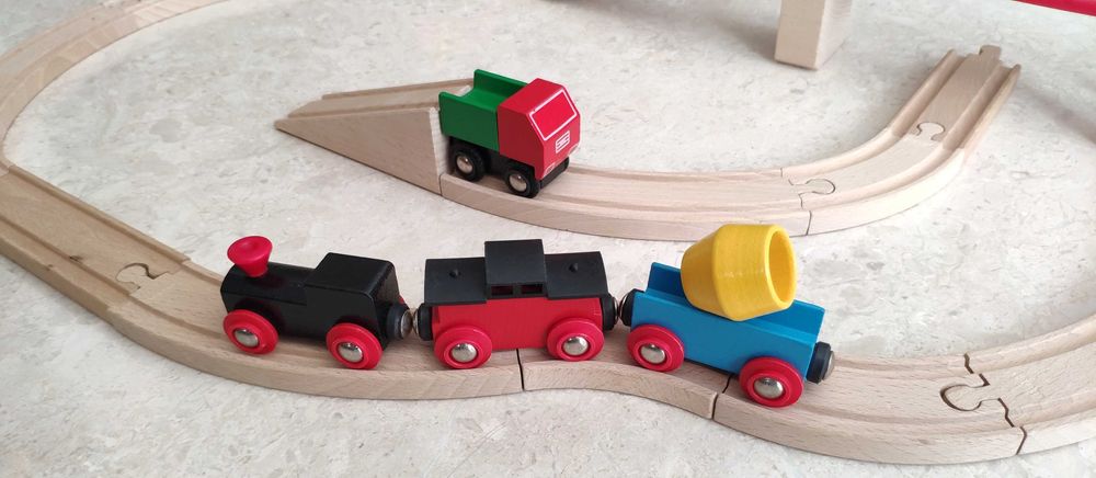 BRIO чудова залізниця конструктор з дерева (Швеція)