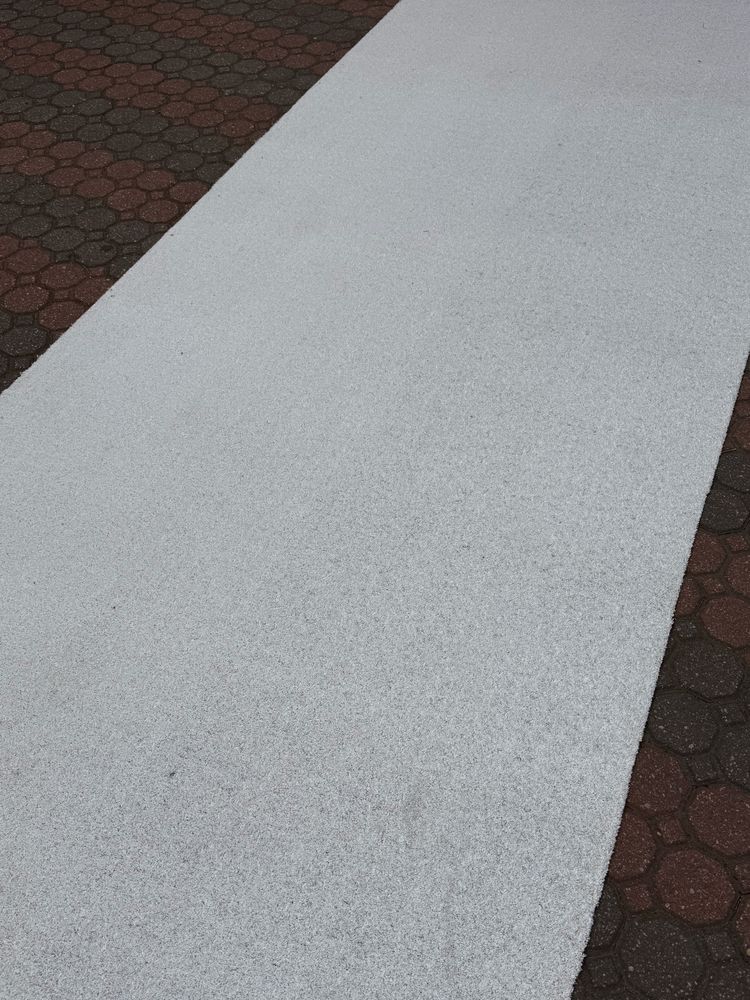 Biały dywan / trawa