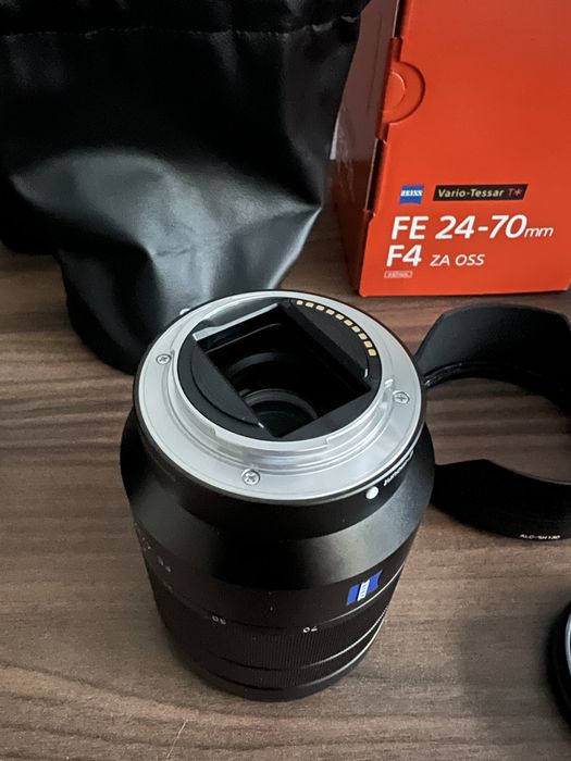 Sony Zeiss FE 24-70mm f/4