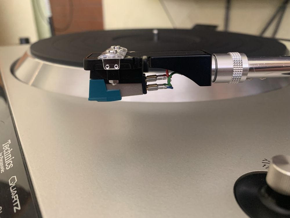 Топовий вініловий програвач Technics SL-1300MK2
