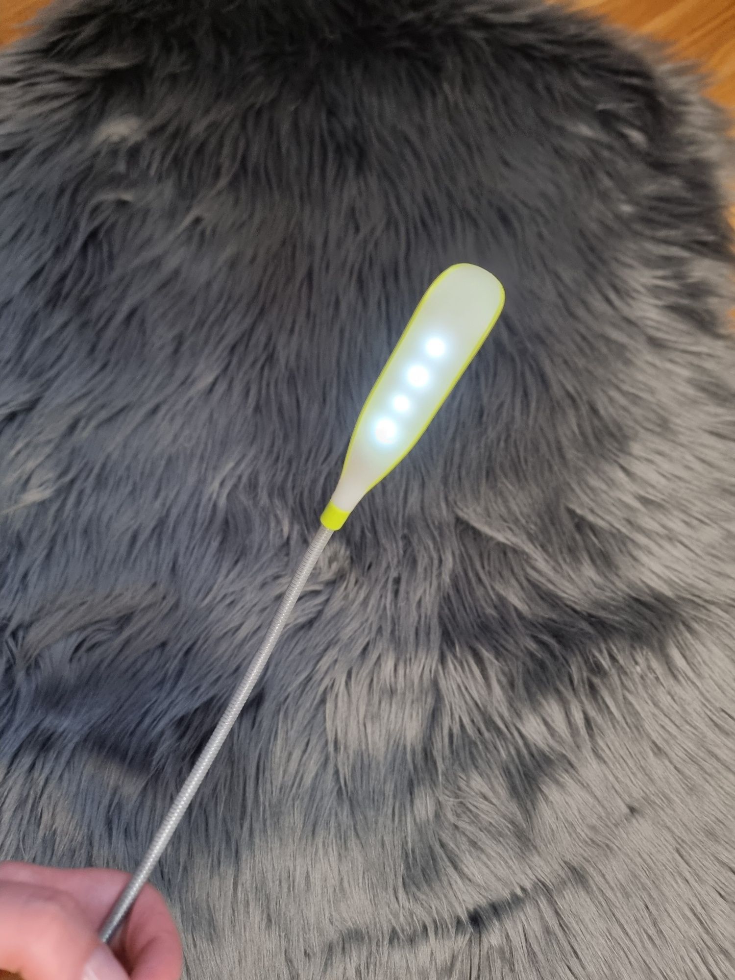 Mała lampka na baterie