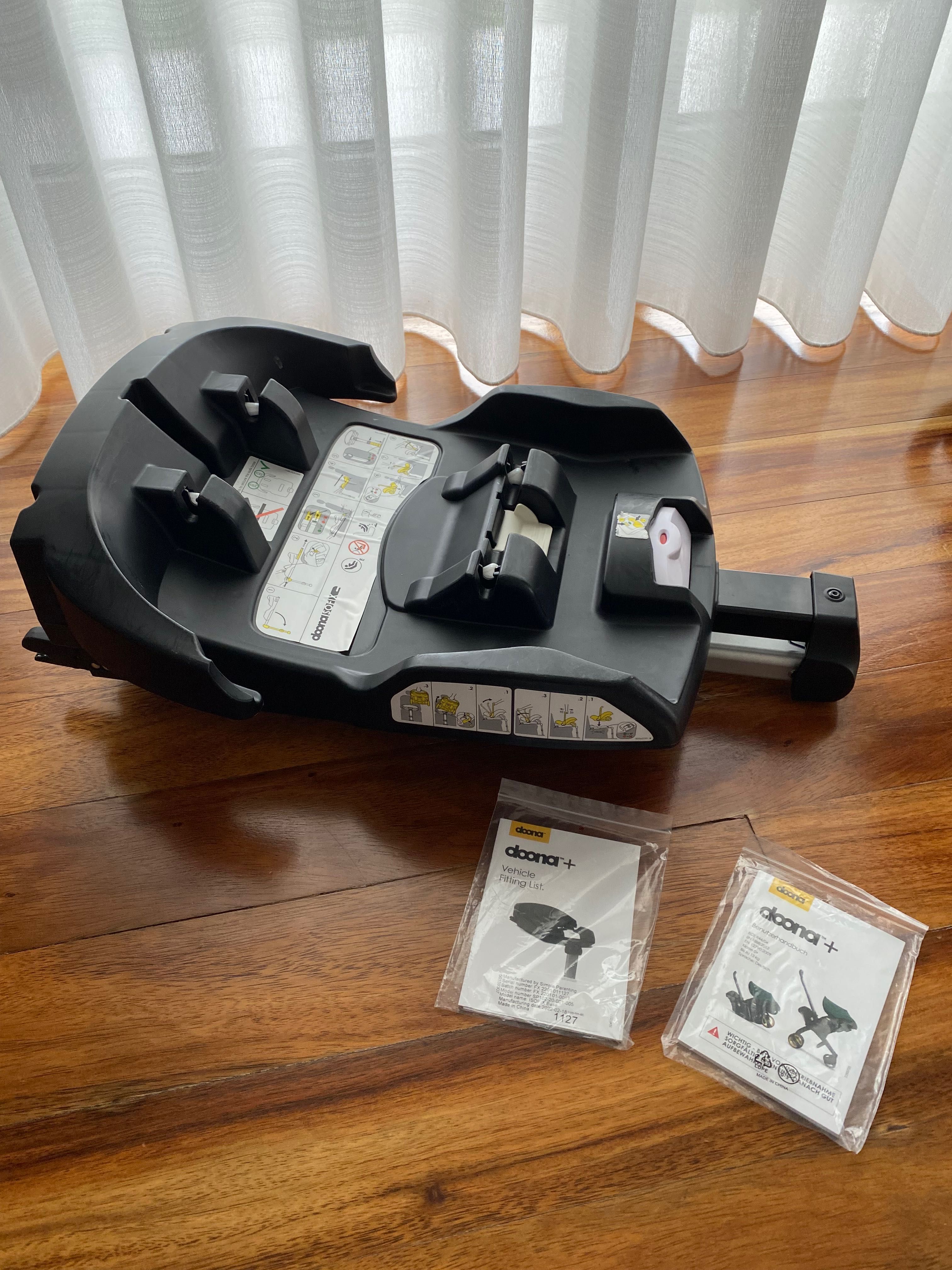 Carrinho, cadeira auto marca doona