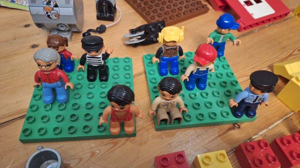 Klocki lego ponad 300 elenentów