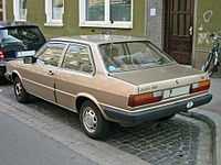 Audi 80b2 задняя крышка багажника.