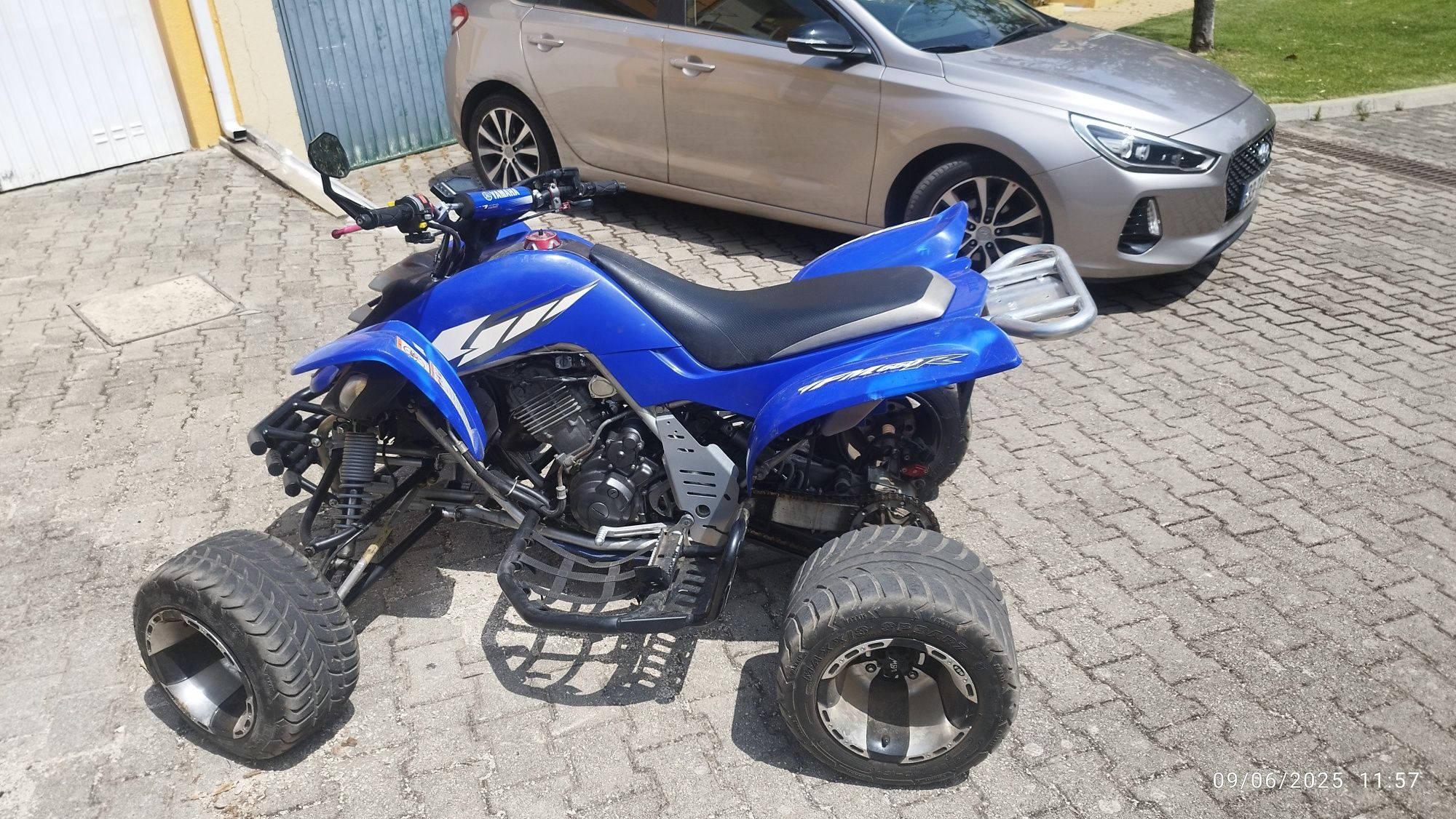 Yamaha raptor 660R