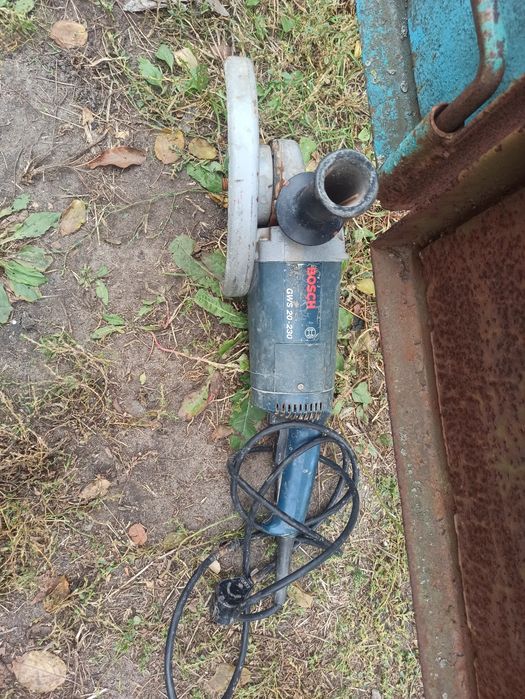 Угловая шлифмашина BOSCH GWS 20-230 H Professional