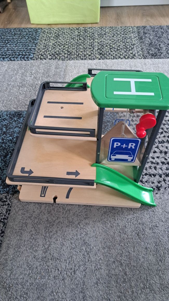 Drewniany parking garaż z windą do torów lidl playtive tory