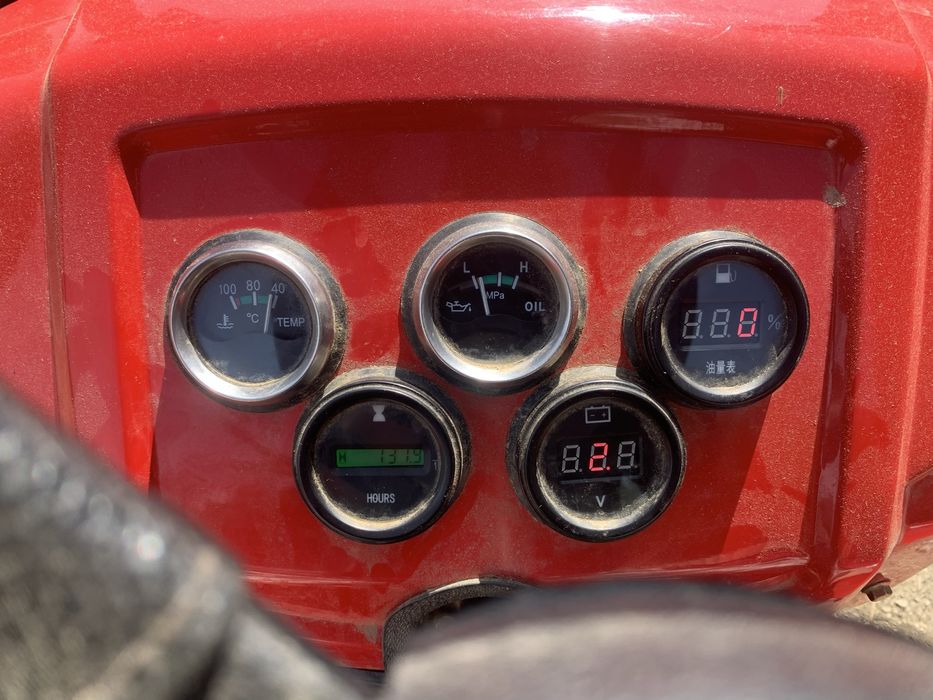 Китаєць XINGTAI T 244 TWS