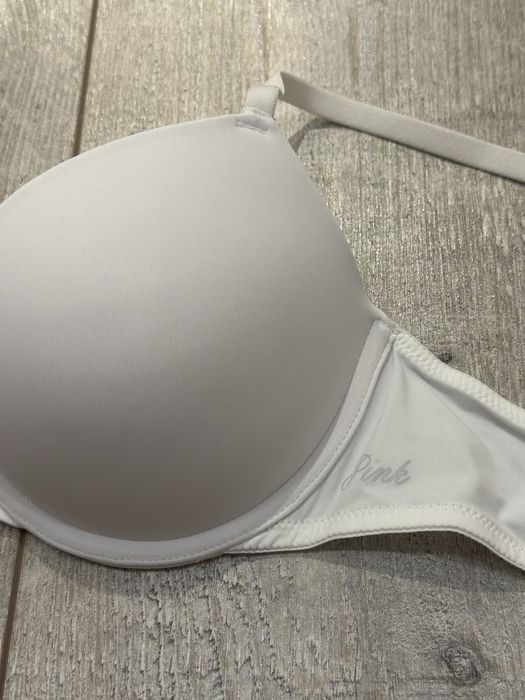Бюстгалтер  Victoria secret с пуш ап 34B