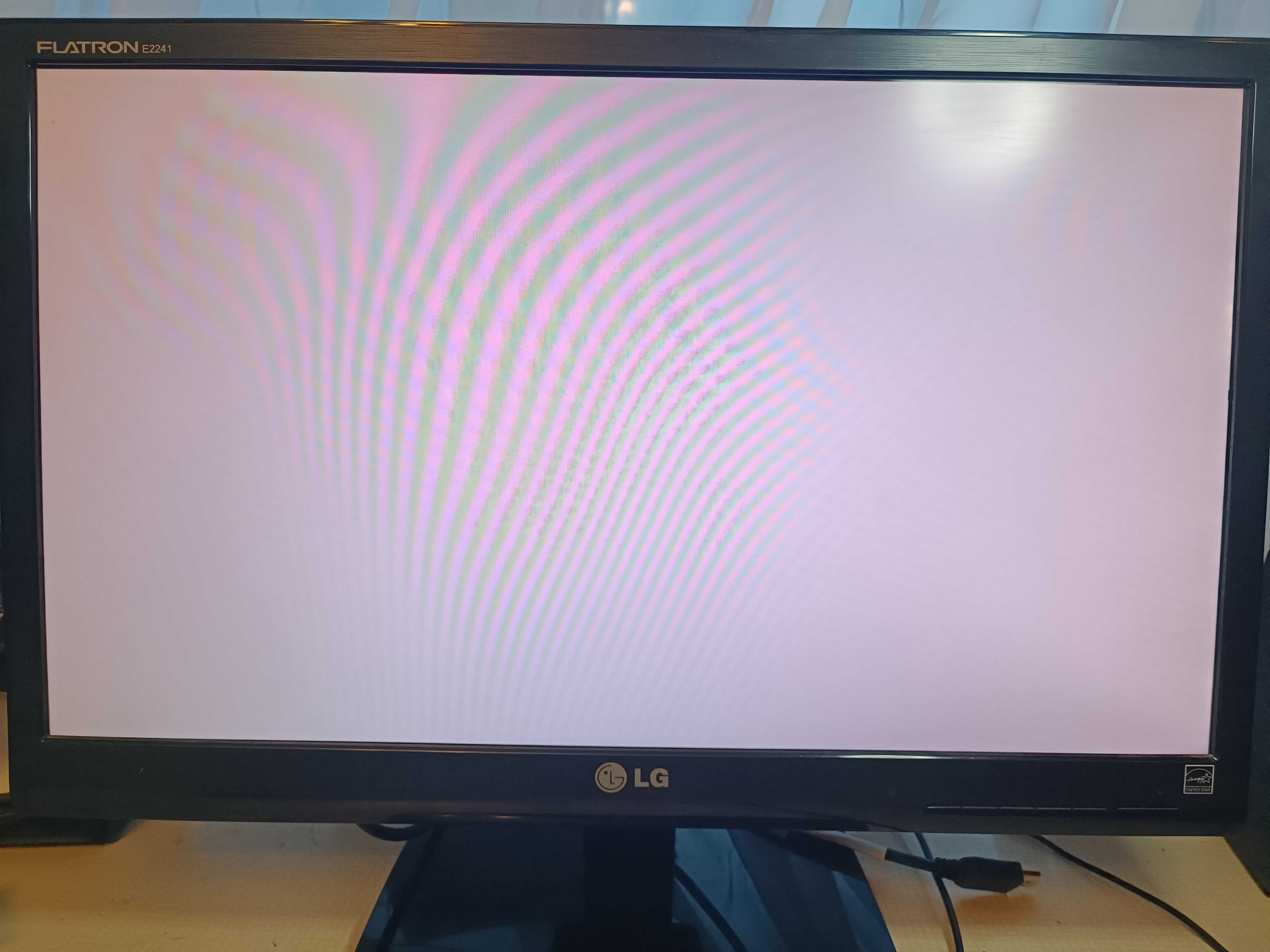 Монітор 22" LG E2241T-BN LED