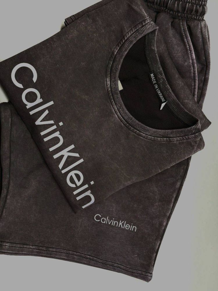 Шорти і футболка/Літній одяг/Calvin Klein/Шорти/Футболка/