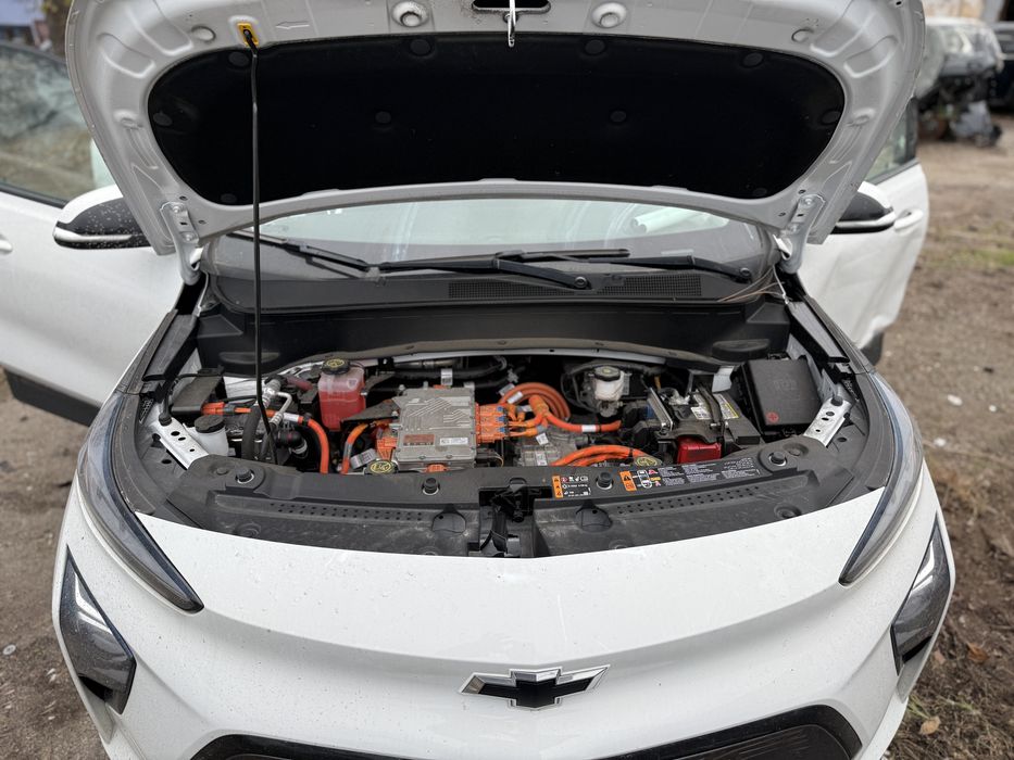 Бампер Chevrolet Bolt EUV 2023