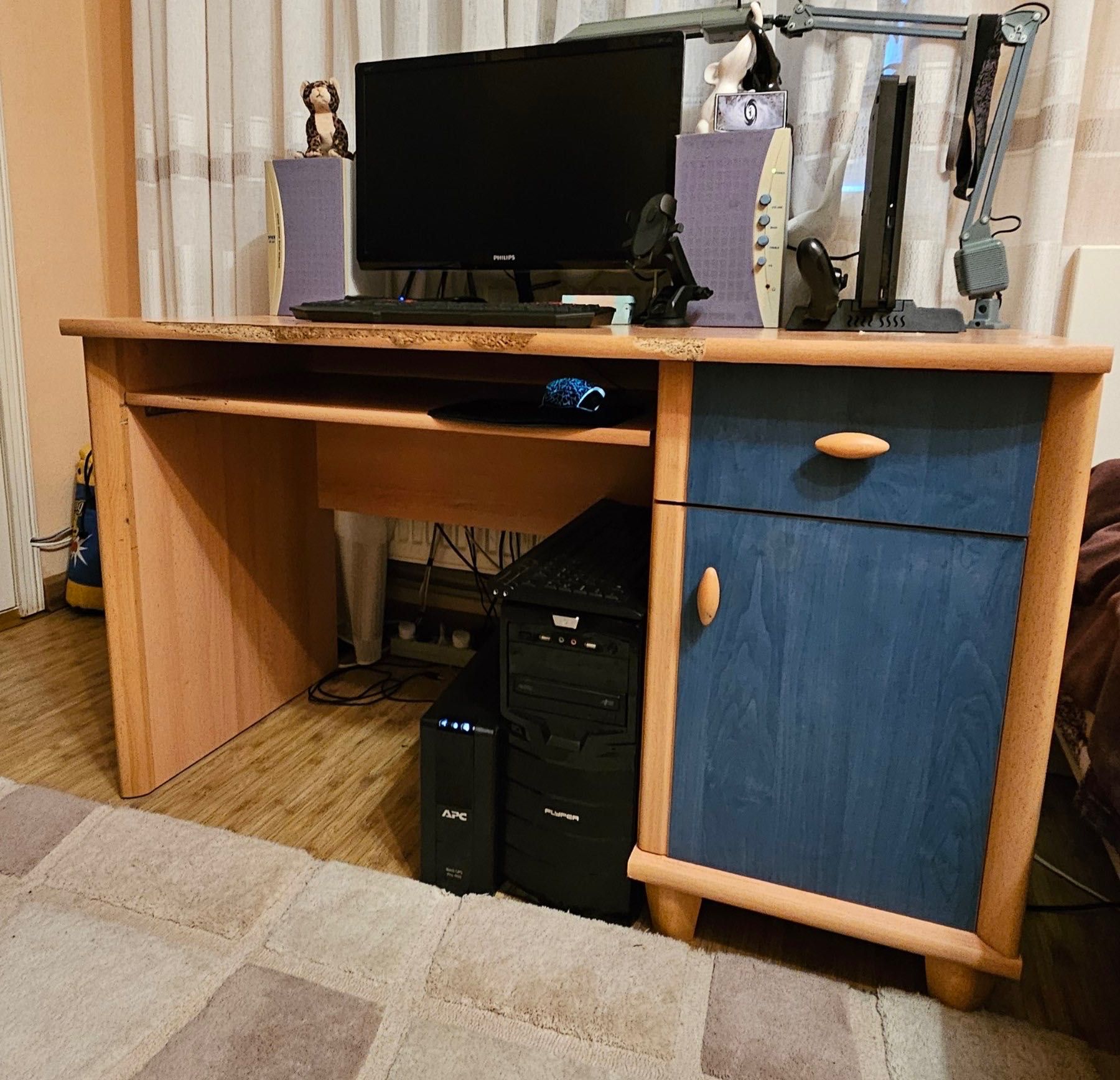 Дитяча стінка з ліжком