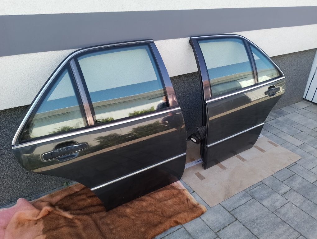 Drzwi tylne prawe i lewe Mercedes w 140 przed lift