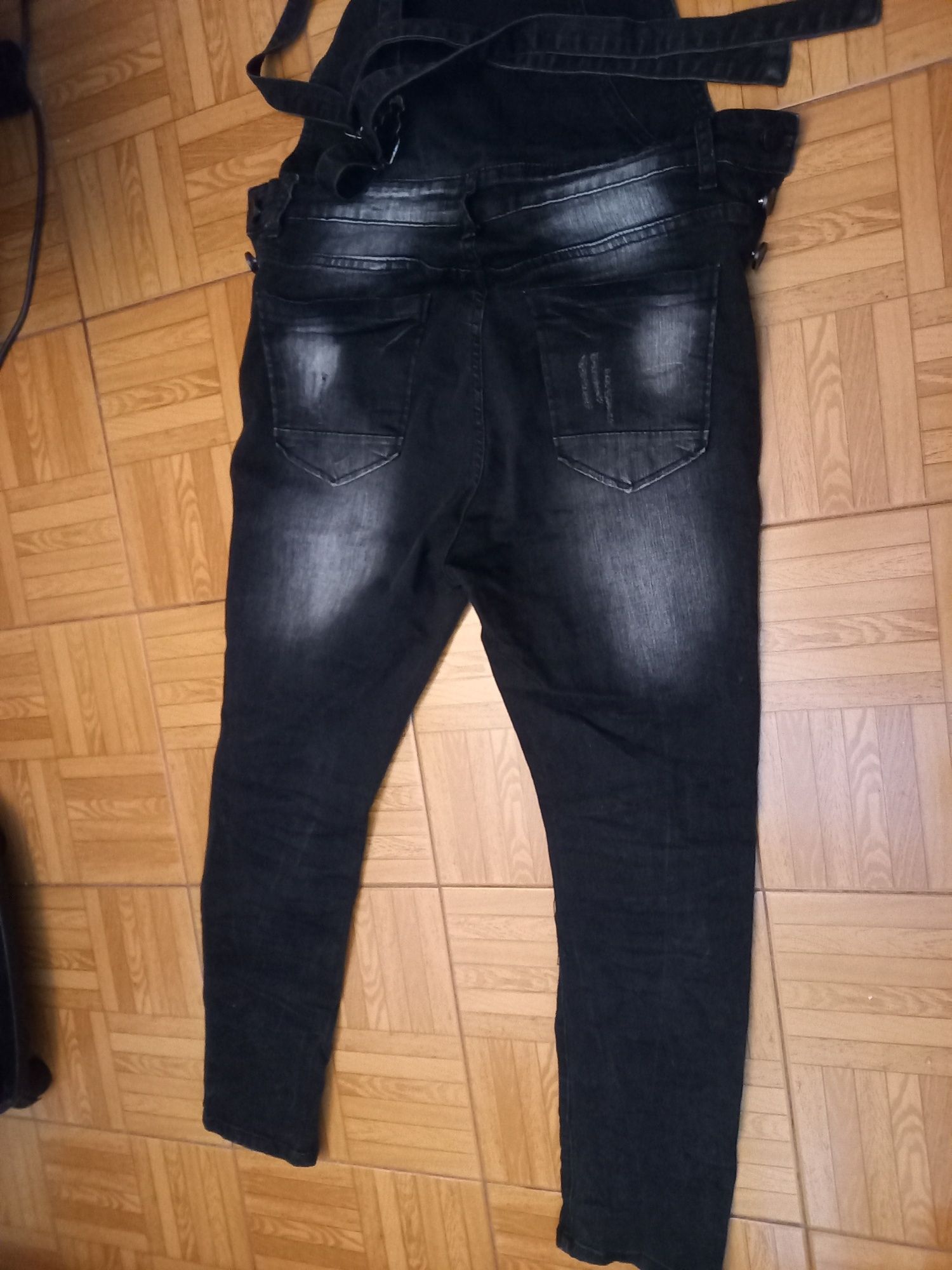 Vendo Calça Macacão tamanho 38