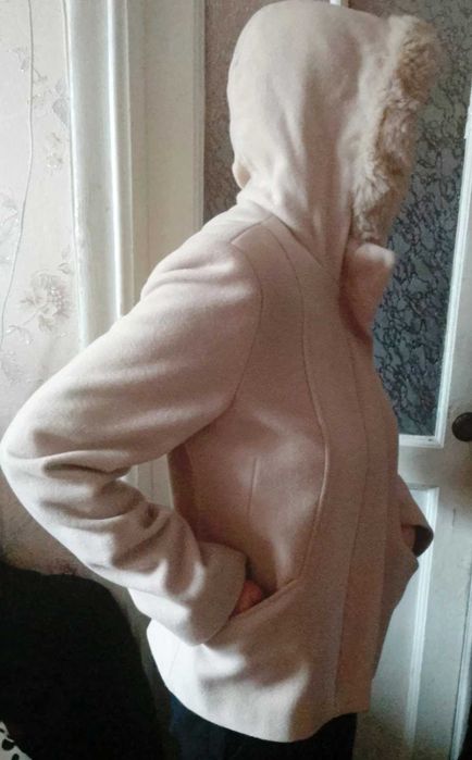 Прода женскую куртку Dorothy Perkins 80% шерсть!