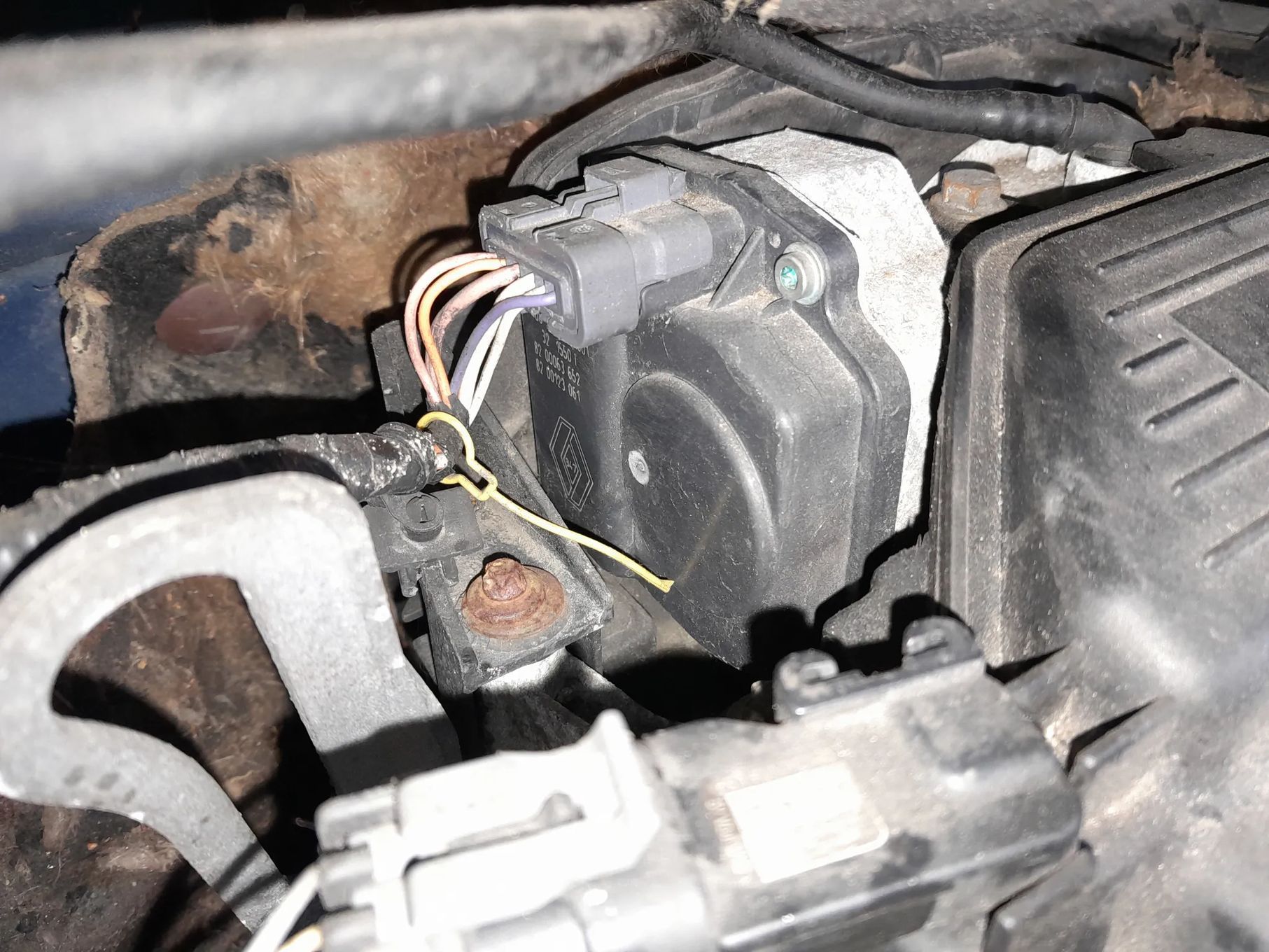Przepustnica RENAULT Megane Scenic I lift 99-03r. 1.6 1.8 16v 8200063652