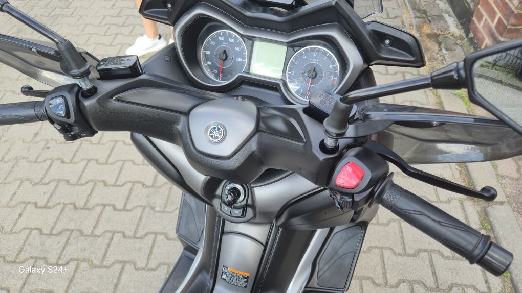 Yamaha X-max 300 bdb stan