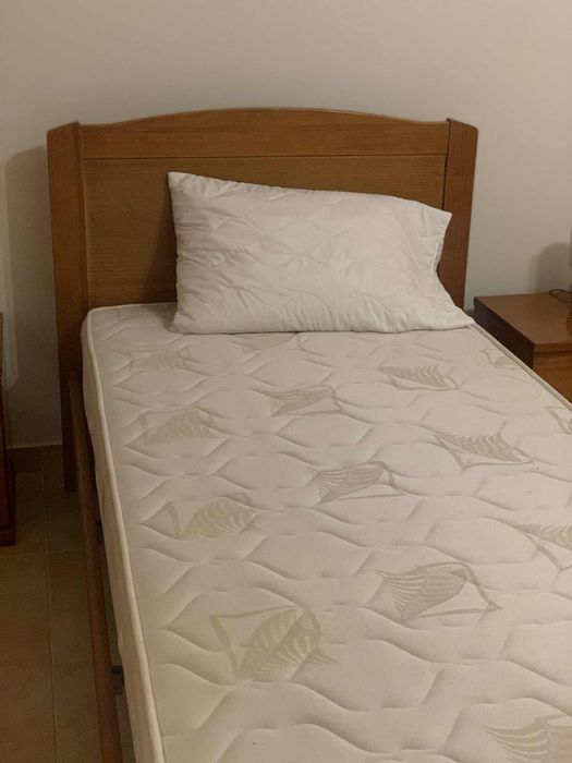 Camas solteiro vendo