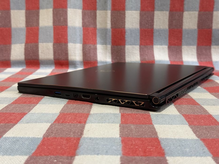 MSI GS65 Stealth 8RF 144Hz/i7-8750H/ 32GB/1TB SSD/GTX 1070 Max-Q 8GB