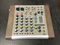 Mikser estradowy/studyjny Soundcraft Compact 4 + zasilacz