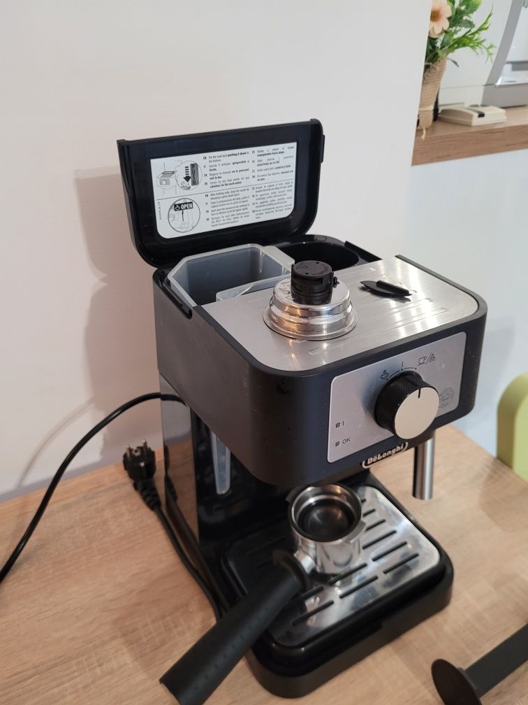 Ekspres DELONGHI Stilosa EC 260.BK