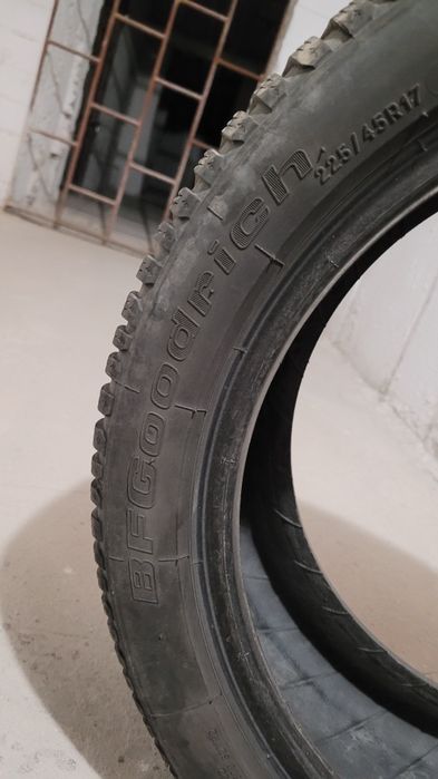 Oddam za darmo - opony zimowe 225/45 R17