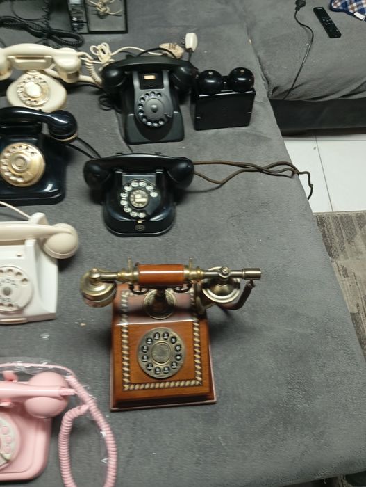 Telefones antigos e vintage