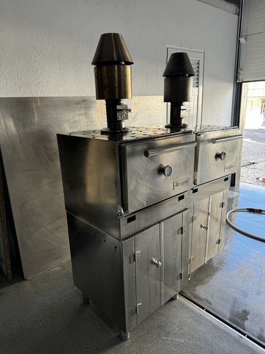 Forno Josper com 6 meses de uso, 2 unidades. E perfeitas condicoes