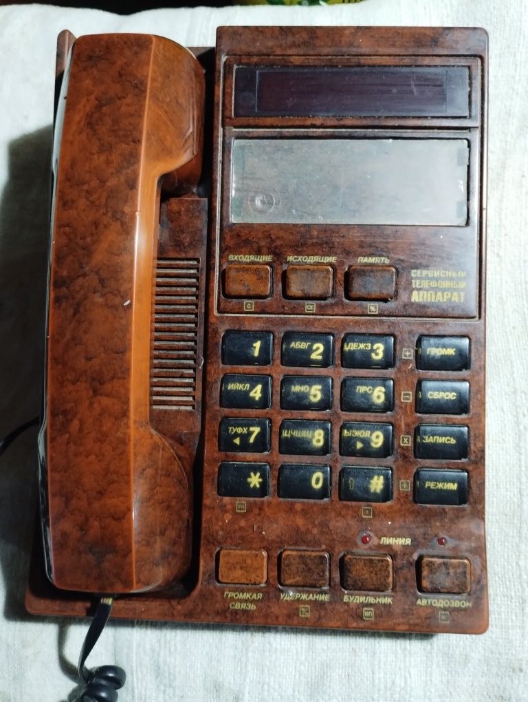 Телефонний апарат з АОНом
