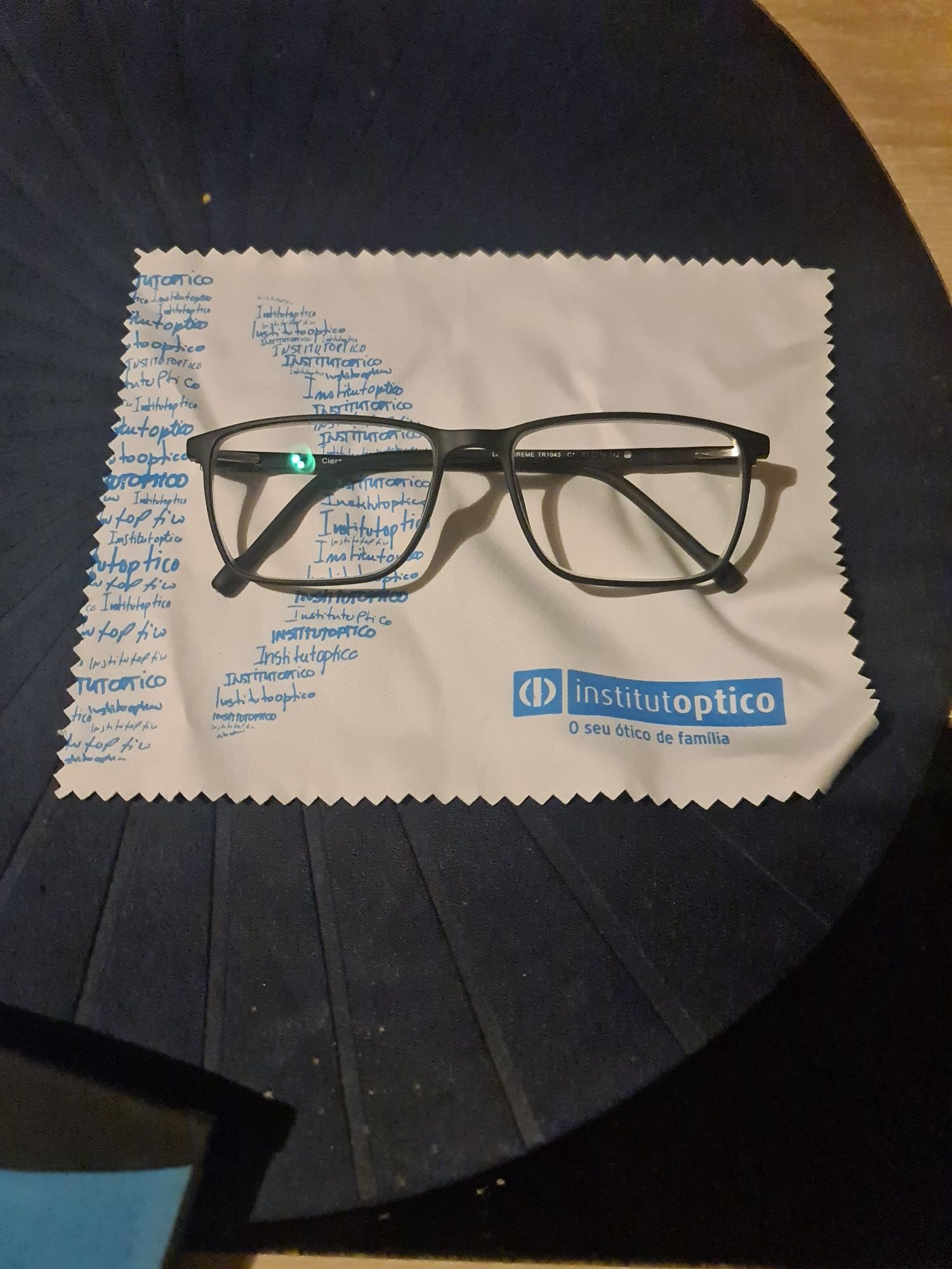 Vendo óculos de ver
