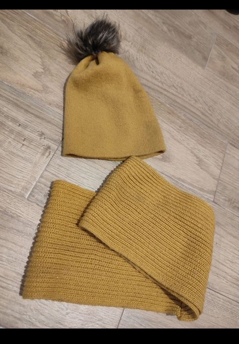 Zestaw czapka i komin 3-5 lat