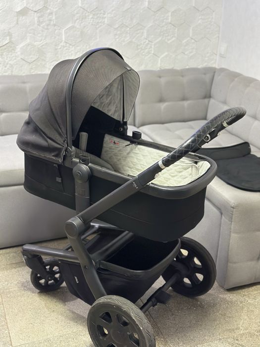 Продам коляску joolz day
