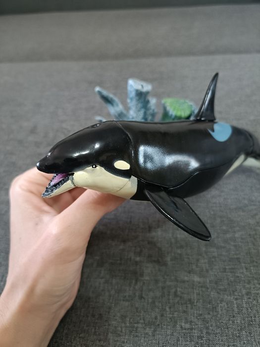 Іграшка водний світ