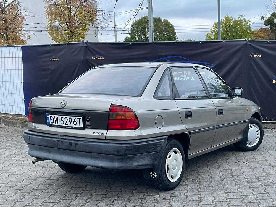 Opel Astra 1.4 b • NISKI PRZEBIEG • DŁUGI PRZEGLĄD • Zamiana